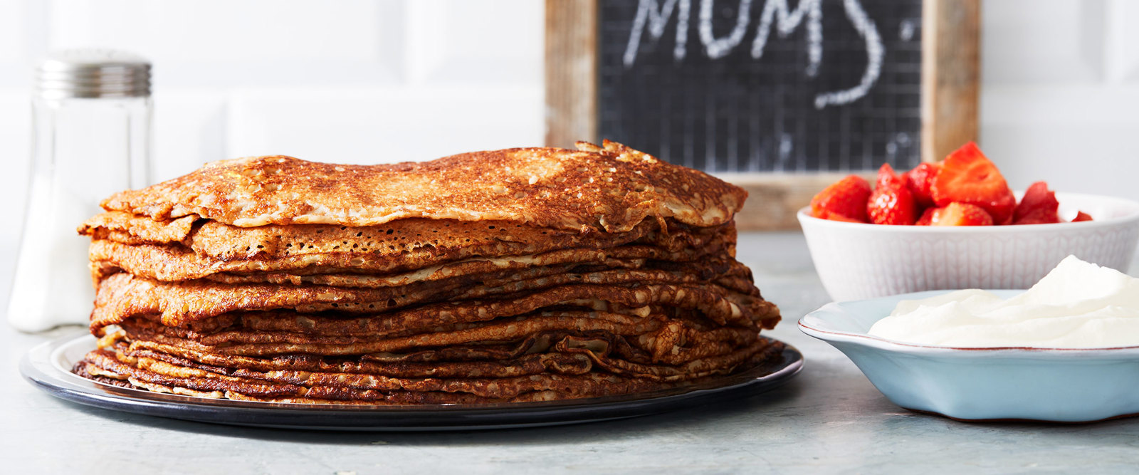 Pannkakor - Recept och serveringsförslag till pannkakor