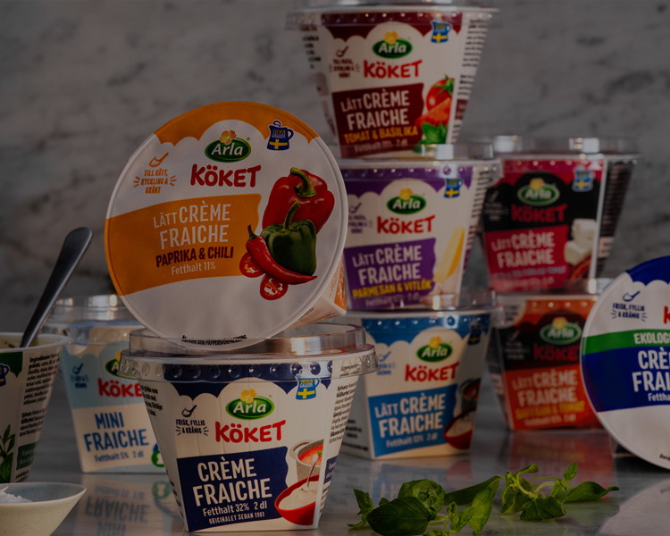 Cr me Fraiche Smaksatt Och Naturell Arla K ket Arla cr-me-fraiche-smaksatt-och-naturell-arla-k-ket-arla
