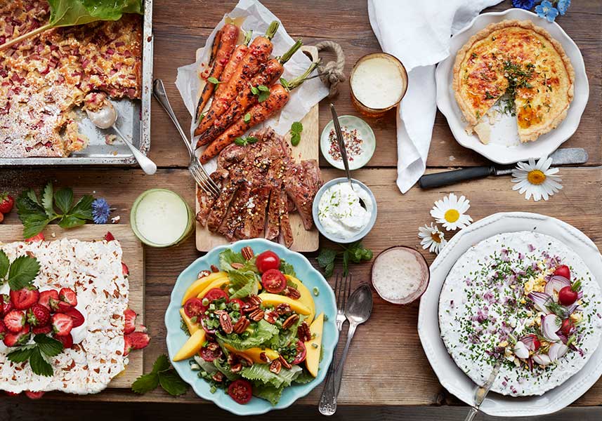 Midsommarbuffe bjud på buffé till midsommar recept Arla