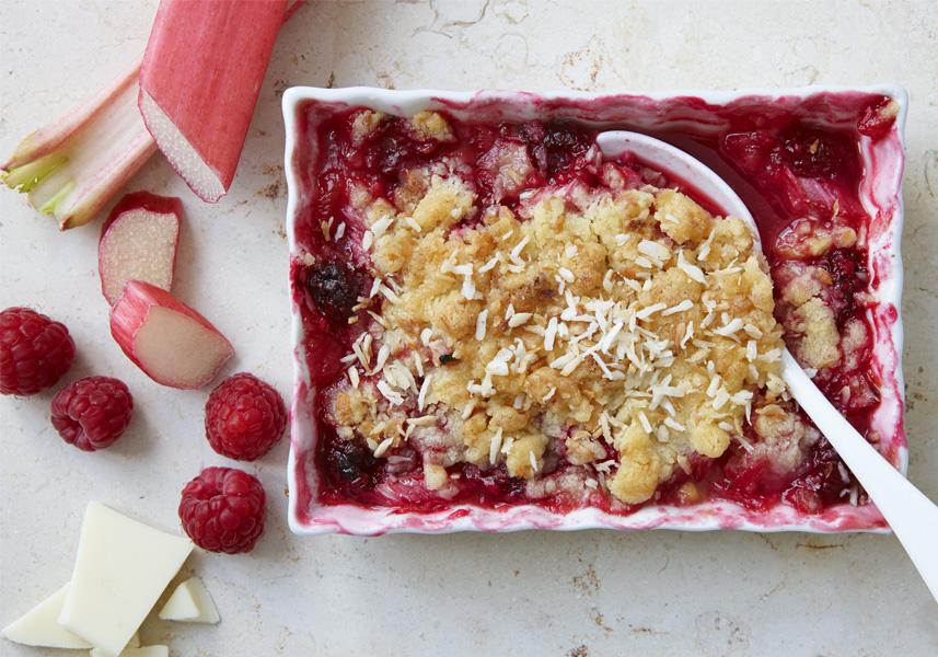 Rabarber- och hallonpaj med vit choklad