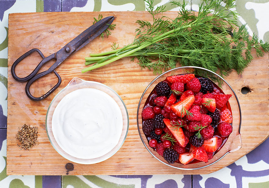 Dillfrömarinerade bär