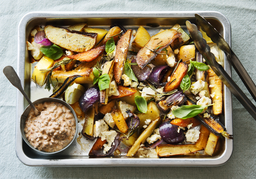 Ugnsrostade rotfruker med linsyoghurt
