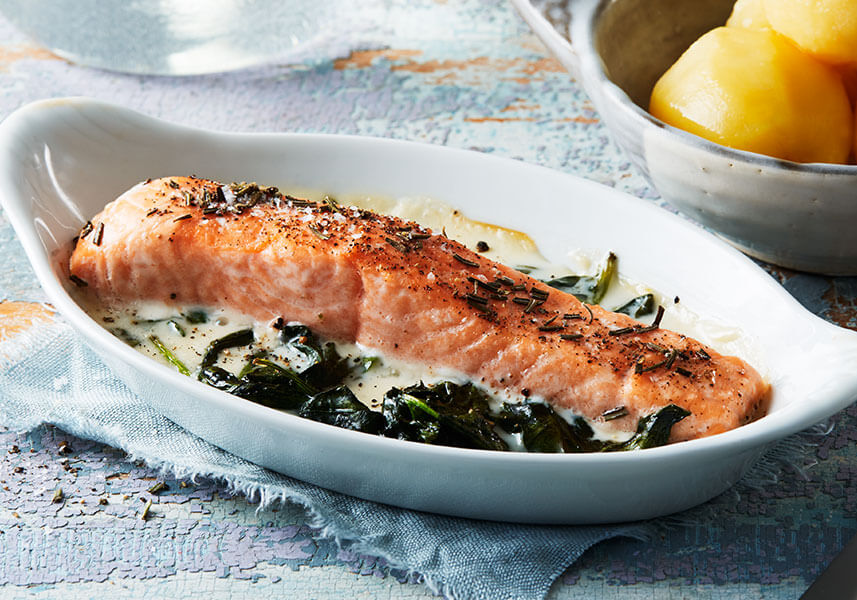 Lax med spenat och citronsås